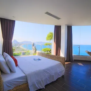 4* Hotel The Light