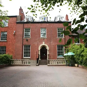 The Kingston 3* Leeds (West Yorkshire)
