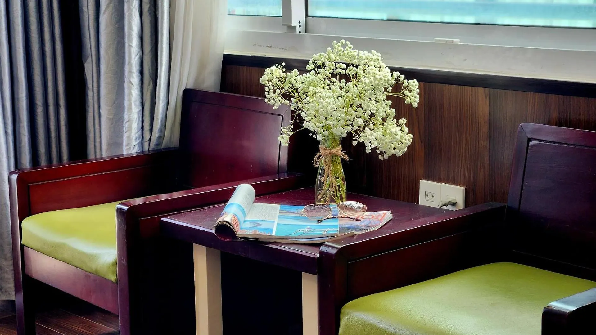 Happy Light Central Nha Trang Hotel