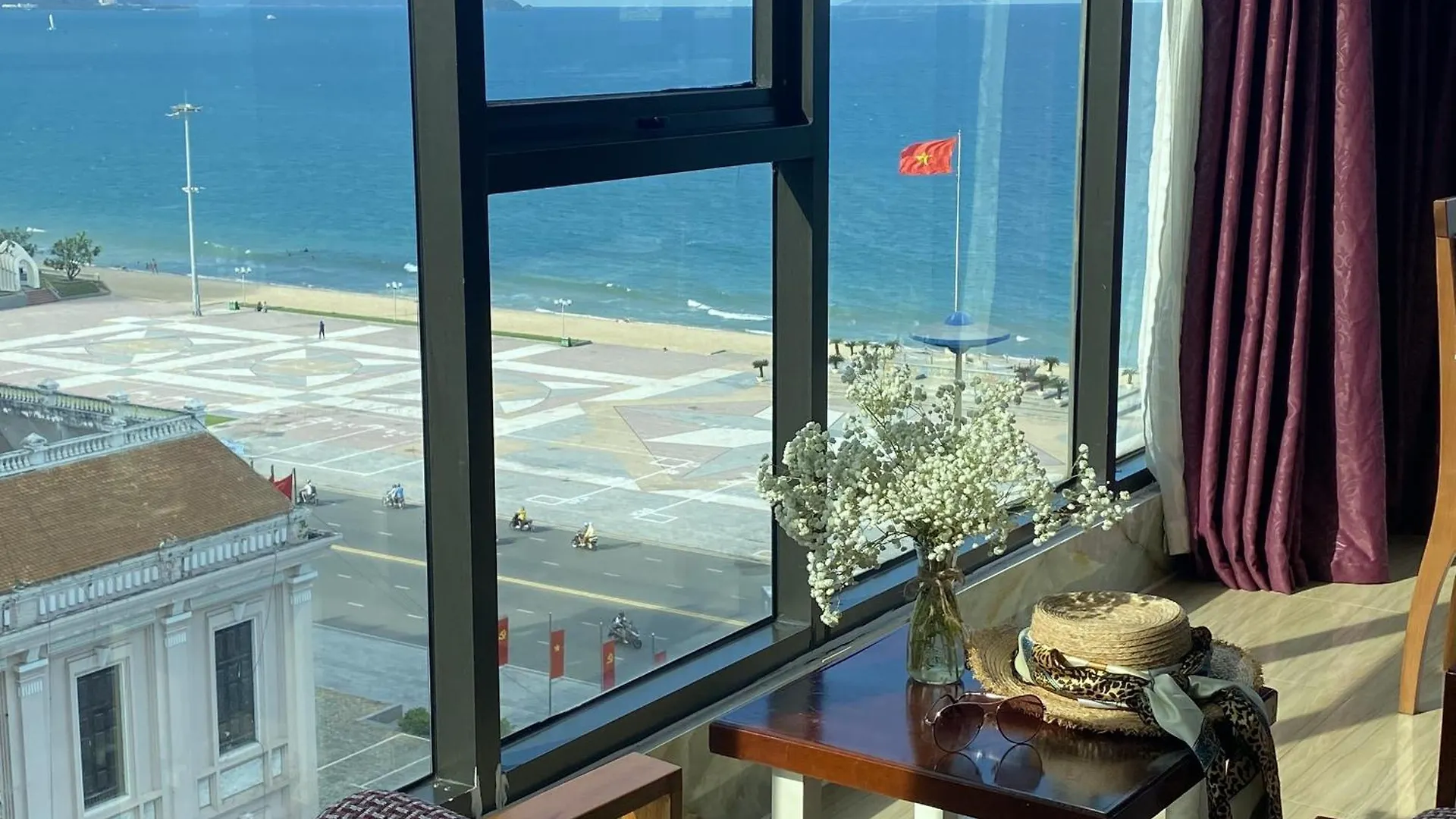 Happy Light Central Nha Trang Hotel