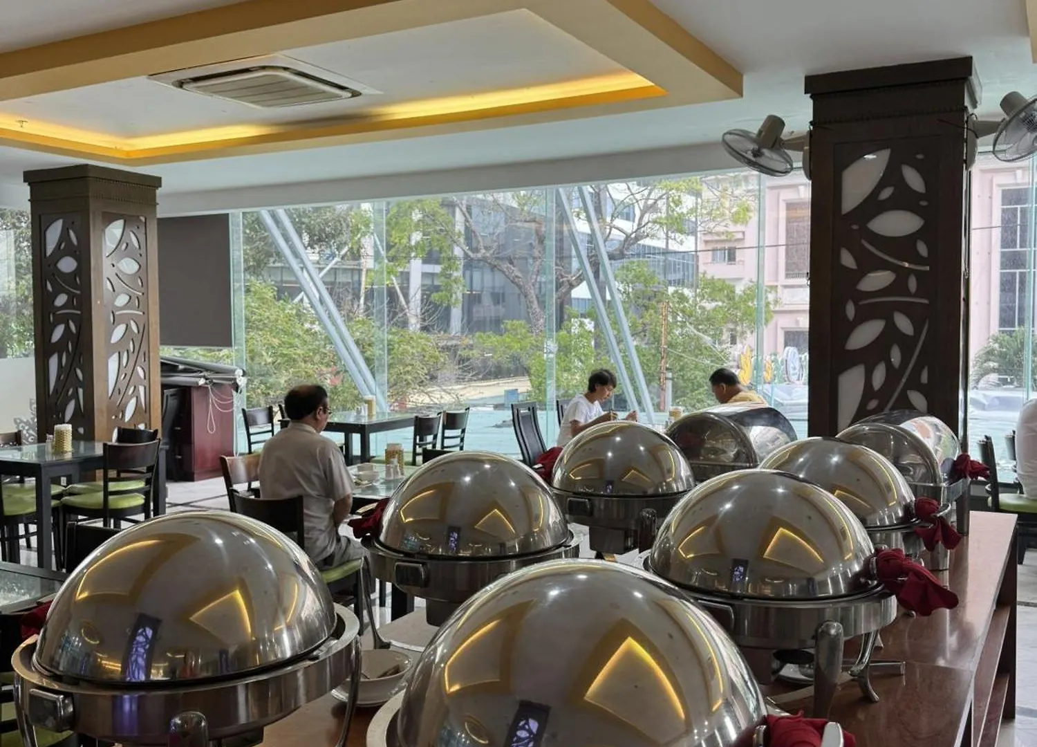 Happy Light Central Nha Trang Hotel